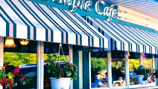 Maple Cafe